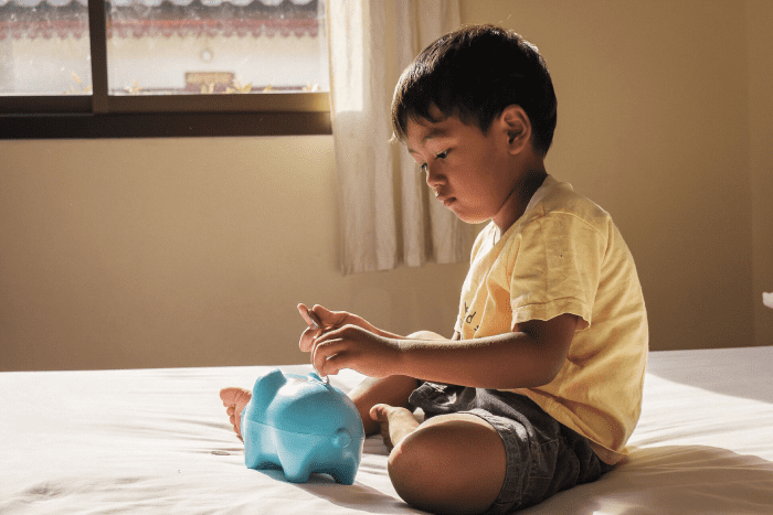 ¿Cómo enseñar finanzas a tus hijos?